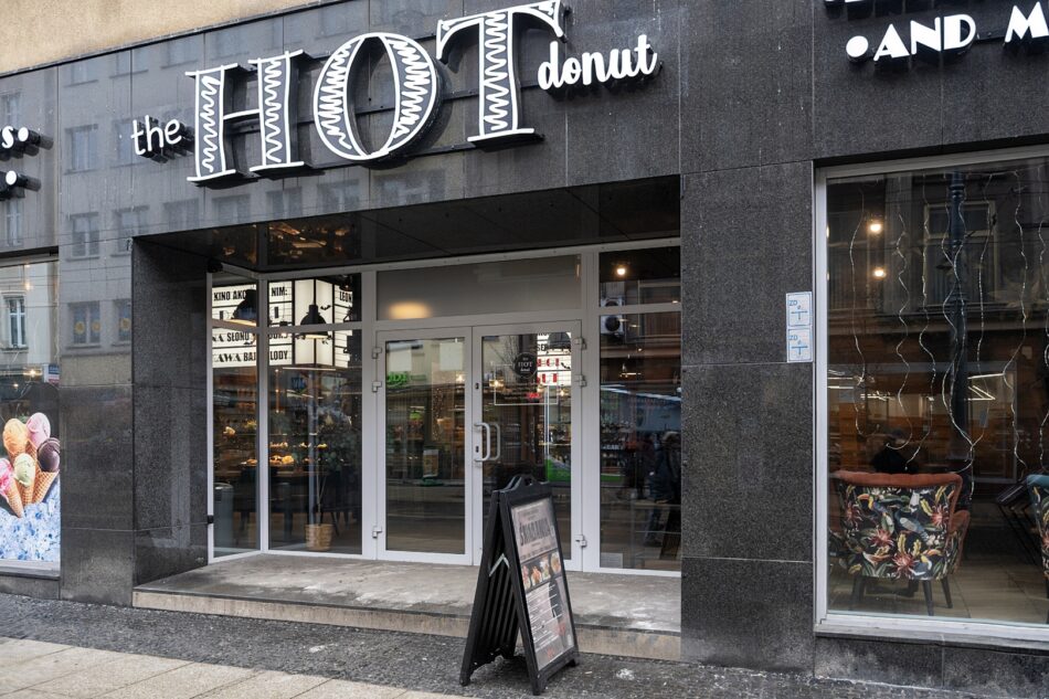 theHOTdonut z zewnątrz